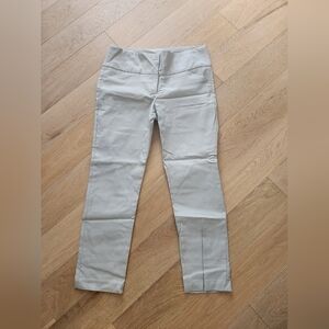 SUZY SHIER | NWT Grey stretch ankle pants